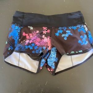 Lululemon Speed Up Shorts 2.5 inseam